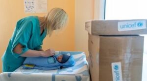 Zdravotnická souprava pro bezpečný porod a péči o novorozence.