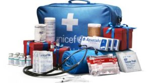 Souprava první pomoci pro zdravotníky v terénu.