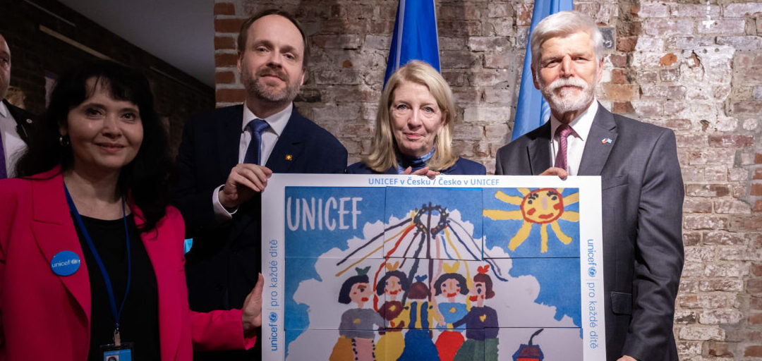 Prezident Pavel zahájil v New Yorku výstavu o českých stopách v UNICEF