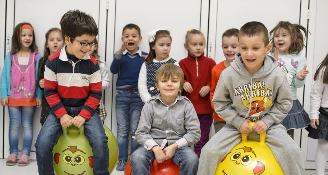 Téměř půl milionu dětí v Evropě a střední Asii žije v ústavní péči