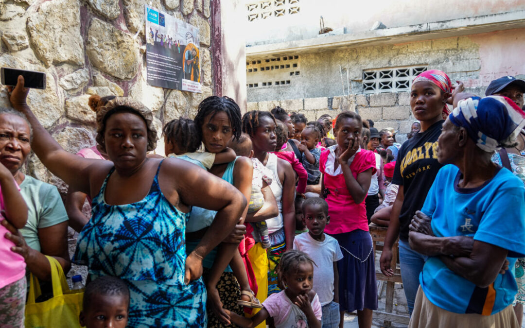 Násilí na Haiti zhoršuje tamní humanitární krizi. Děti hladoví