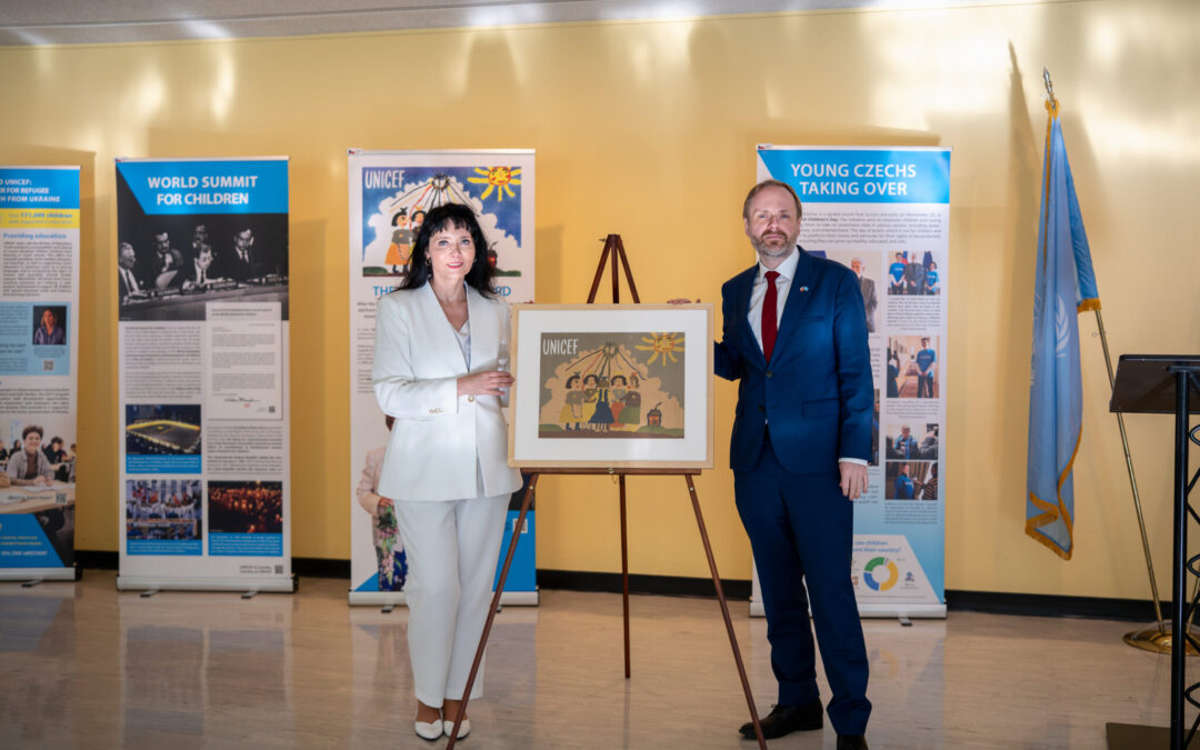 Veřejnost poprvé spatřila originál první pohlednice UNICEF z Československa